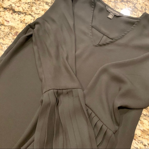 Banana Republic | Bell Sleeve Top - Picture 5 of 7